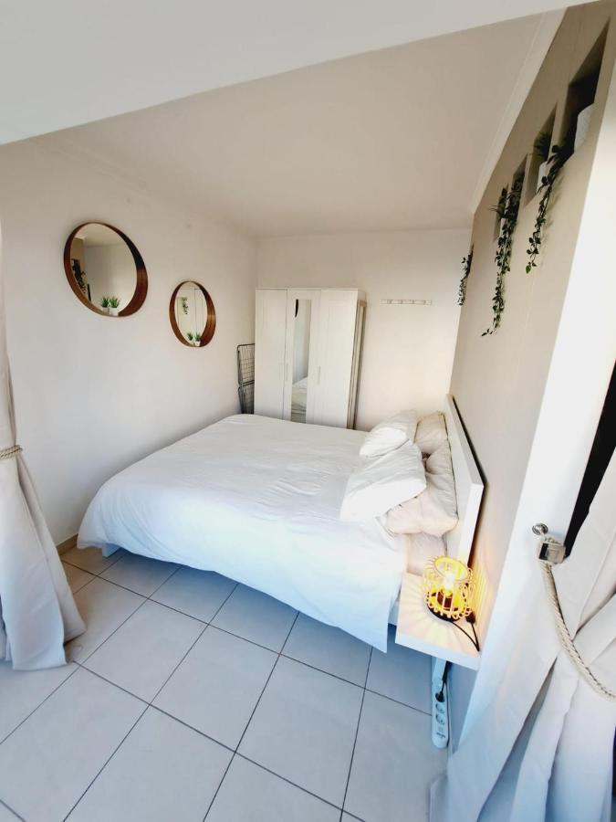 T1, Proche Plage Et Commerces กัวเตย์รา ภายนอก รูปภาพ